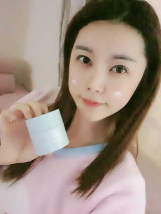 베니테이블 [바르는 유산균] 하이드레이팅 크림 — 5점을 준 리뷰어가 2020년 3월 올린 사용 사진