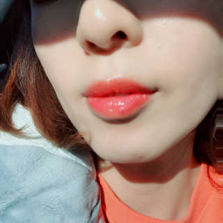 율라코스메틱 율라 플럼핑틴트 — 5점을 준 리뷰어가 2019년 12월 올린 사용 사진