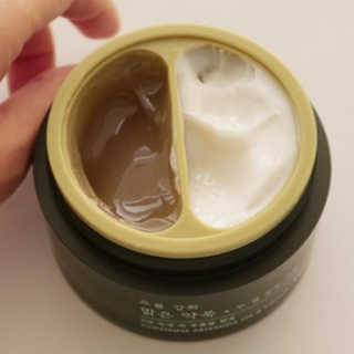 토니모리 프롬 강화 맑은 약쑥 두 겹 진정 크림 — 5점을 준 리뷰어가 2019년 9월 올린 사용 사진