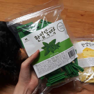 [펫토리아] BEST 한입뚝딱 실속형 강아지 덴탈껌 — 5점을 준 리뷰어가 2019년 2월 올린 사용 사진