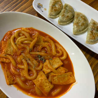 [홍코너떡볶이]옛날떡볶이 인기맛 4팩세트 — 4점을 준 리뷰어가 2019년 11월 올린 사용 사진