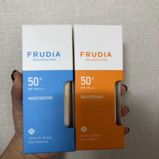 [후르디아] 혼합자차 선 에센스+톤업 선크림 2종 — 5점을 준 리뷰어가 2019년 6월 올린 사용 사진