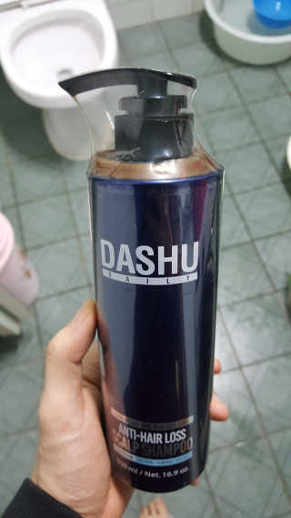 다슈코리아 다슈 데일리 한방 두피 골드 샴푸 500ml — 4.67점을 준 리뷰어가 2017년 10월 올린 사용 사진