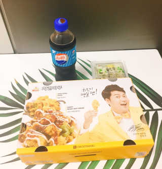 [치킨마루]-  빠사칸레드 + 콜라 500ml — 4점을 준 리뷰어가 2019년 5월 올린 사용 사진