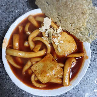 두번째 국떡 국가대표 떡볶이 1팩 + 영미칩 2봉 증정 — 5점을 준 리뷰어가 2019년 2월 올린 사용 사진