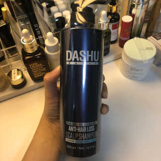 다슈코리아 다슈 데일리 한방 두피 골드 샴푸 500ml — 4.67점을 준 리뷰어가 2017년 12월 올린 사용 사진