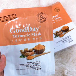 GoodDay Skincare GoodDay 강황 마스크 — 4.5점을 준 리뷰어가 2019년 5월 올린 사용 사진