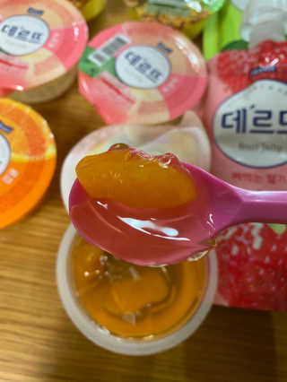 데르뜨 떠먹는 과일 3종, 짜먹는 과일 2종 총 10개 체험 — 5점을 준 리뷰어가 2020년 3월 올린 사용 사진