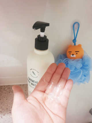 (주)에네스티 내추럴 촉촉  오트밀 바디워시 500ml — 5점을 준 리뷰어가 2019년 10월 올린 사용 사진