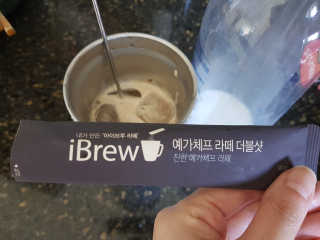 한국맥널티 아이브루 라떼 10T 3종 — 4점을 준 리뷰어가 2019년 10월 올린 사용 사진