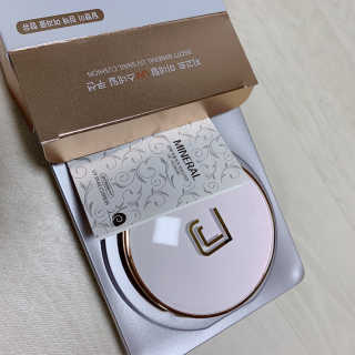 지고트 미네랄 UV 스네일 쿠션 리필포함 — 5점을 준 리뷰어가 2018년 12월 올린 사용 사진