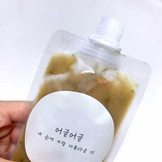 [어글어글] 반려견 친환경 간식 9종 세트 — 5점을 준 리뷰어가 2019년 9월 올린 사용 사진