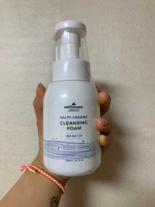 솔테라피 솔티 크리미 클렌징폼 300ml — 4.5점을 준 리뷰어가 2019년 4월 올린 사용 사진