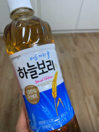 웅진식품 19년 하늘보리 열두보리 스페셜 에디션 — 4점을 준 리뷰어가 2019년 7월 올린 사용 사진