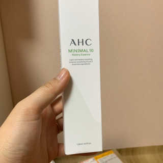 AHC 에이 에이치 씨 미니멀 10 워터리 에센스 — 4점을 준 리뷰어가 2018년 11월 올린 사용 사진