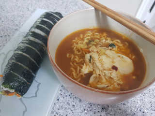 라면 그대로가 제일 맛있는 더엄마라면 — 5점을 준 리뷰어가 2019년 9월 올린 사용 사진