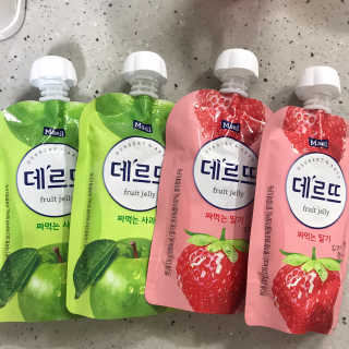 데르뜨 떠먹는 과일 3종, 짜먹는 과일 2종 총 10개 체험 — 4.5점을 준 리뷰어가 2020년 3월 올린 사용 사진