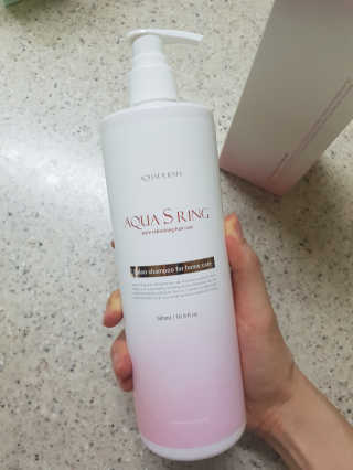 아쿠아큐링 아쿠아S링 퓨어리프레싱 헤어케어 500ml — 4.33점을 준 리뷰어가 2018년 8월 올린 사용 사진