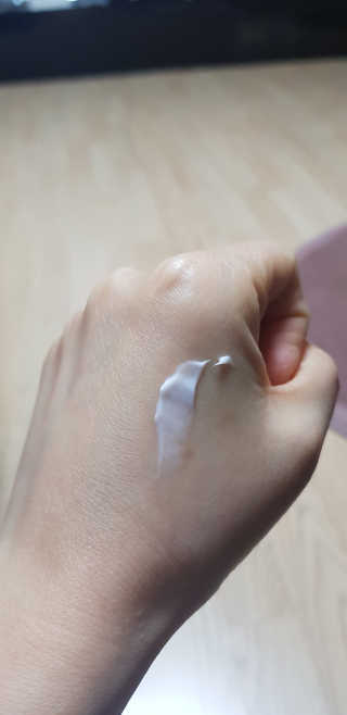 비바팜 아토리브레 리얼 모이스처 인텐시브 크림 — 4점을 준 리뷰어가 2020년 3월 올린 사용 사진