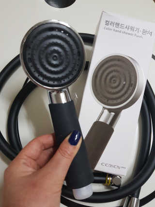 세비앙 펀치-블랙 핸드샤워기 에디션 — 5점을 준 리뷰어가 2018년 8월 올린 사용 사진