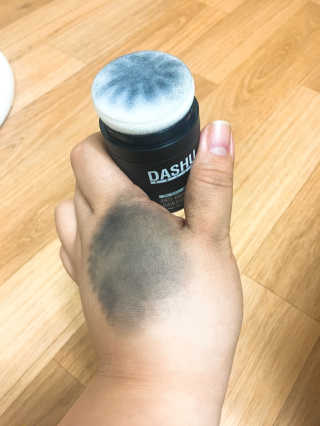 다슈코리아 다슈 안티 헤어로스 헤어쿠션 16g — 2.5점을 준 리뷰어가 2017년 2월 올린 사용 사진