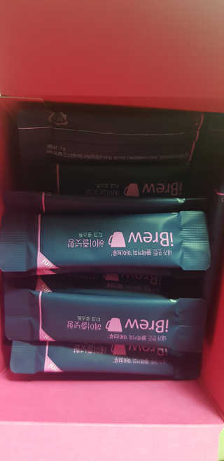 한국맥널티 아이브루 헤이즐넛향 100T — 5점을 준 리뷰어가 2019년 10월 올린 사용 사진