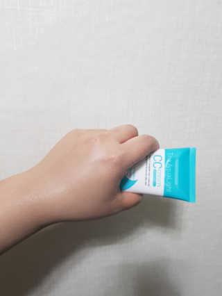 마더메이드 더 아쿠아라이트 CC크림 SPF50+ PA+++ — 4점을 준 리뷰어가 2019년 4월 올린 사용 사진