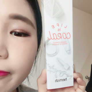 헤이미쉬 데일리즘 코랄릭 스틱 아이 섀도우 — 3.83점을 준 리뷰어가 2018년 3월 올린 사용 사진