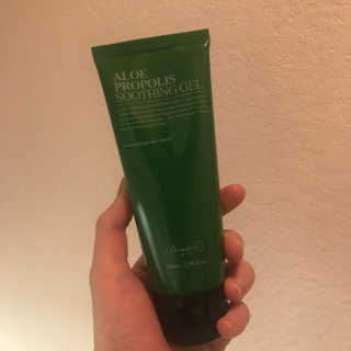 벤튼 알로에 프로 폴리스 수딩 젤 100ml — 5점을 준 리뷰어가 2018년 9월 올린 사용 사진