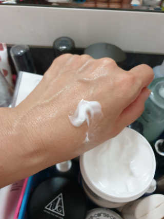 지고트 비타솔루션12 시너지 앰플 크림 100ml — 4점을 준 리뷰어가 2019년 6월 올린 사용 사진