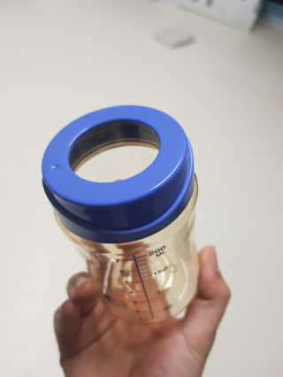 유비맘 PPSU 젖병 노꼭지_200ml_컬러 랜덤 발송 — 5점을 준 리뷰어가 2019년 12월 올린 사용 사진