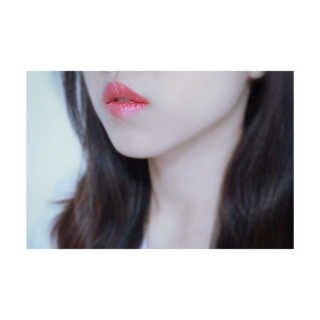 터치인솔 메탈리스트 리퀴드 포일 립스틱 5종 — 5점을 준 리뷰어가 2018년 3월 올린 사용 사진