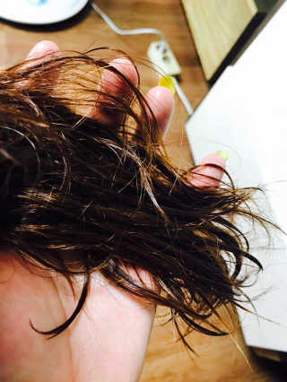 다슈코리아 다슈 데일리 리페어 헤어 오일 에센스 — 3.33점을 준 리뷰어가 2017년 6월 올린 사용 사진