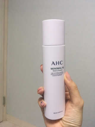 AHC 에이 에이치 씨 미니멀 10 워터리 에센스 — 4점을 준 리뷰어가 2018년 12월 올린 사용 사진