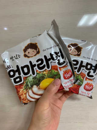 라면 그대로가 제일 맛있는 더엄마라면 — 5점을 준 리뷰어가 2019년 6월 올린 사용 사진