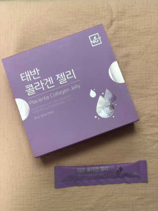 네츄럴굿띵스 태반 콜라겐 젤리 15포 — 5점을 준 리뷰어가 2018년 11월 올린 사용 사진
