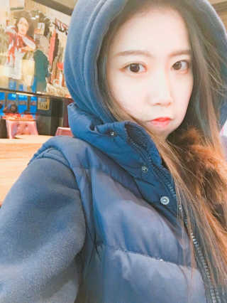 아페리레 임프레션 립 벨벳 — 4.5점을 준 리뷰어가 2016년 11월 올린 사용 사진