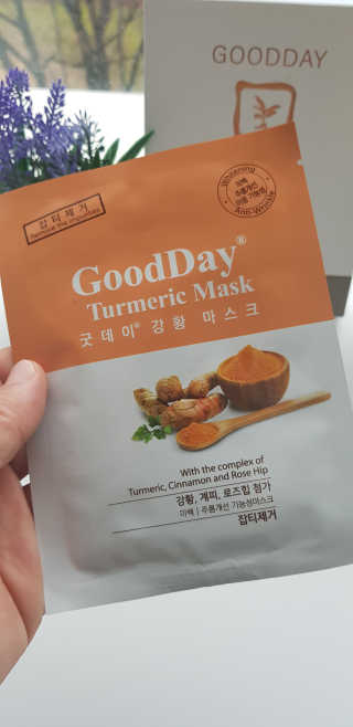 GoodDay Skincare GoodDay 강황 마스크 — 5점을 준 리뷰어가 2020년 3월 올린 사용 사진