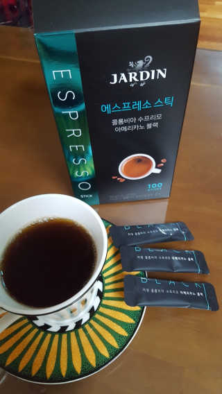 (주)쟈뎅 쟈뎅 에스프레소 스틱 아메리카노 블랙 — 5점을 준 리뷰어가 2018년 10월 올린 사용 사진