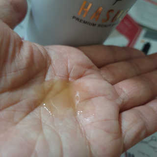 셀리본 하수오 내츄럴 프리벤션 탈모관리 샴푸 300ml — 5점을 준 리뷰어가 2019년 11월 올린 사용 사진
