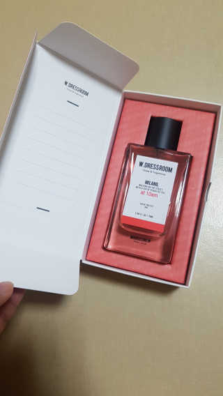 더블유드레스룸 퍼퓸 EDT 70ml — 5점을 준 리뷰어가 2018년 9월 올린 사용 사진