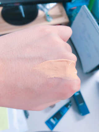 다슈코리아 다슈 맨즈 톤 업 비비로션 40ml — 4점을 준 리뷰어가 2018년 5월 올린 사용 사진