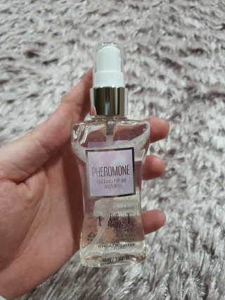 레드컨테이너 페로몬향 퍼퓸 바디미스트 80ml — 5점을 준 리뷰어가 2020년 3월 올린 사용 사진
