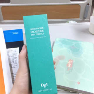 오지아이 워터 밤 모이스처 스킨 에센스 180ml — 4.5점을 준 리뷰어가 2019년 12월 올린 사용 사진