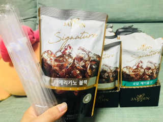(주)쟈뎅 쟈뎅 시그니처 블랙, 헤이즐넛 230ml — 5점을 준 리뷰어가 2018년 7월 올린 사용 사진
