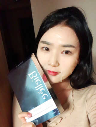 비엘리 브라이트닝&모이스처라이징 앰플 마스크 — 3점을 준 리뷰어가 2016년 12월 올린 사용 사진
