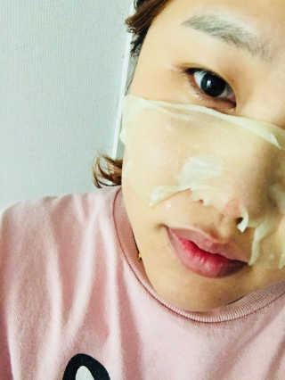 23years old 에어레이닉 포어 마스크 — 5점을 준 리뷰어가 2017년 10월 올린 사용 사진