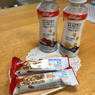 켈로그 프로틴바 멀티팩+프로틴 그래놀라 쉐이크 2종 — 5점을 준 리뷰어가 2020년 1월 올린 사용 사진