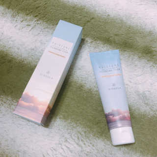 신소라 코스메틱 SINSOLA COSMETIC 신소라 모이스춰 클렌징폼 — 5점을 준 리뷰어가 2017년 11월 올린 사용 사진