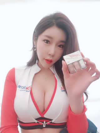 터치인솔 메탈리스트 리퀴드 글리터 타퍼 — 5점을 준 리뷰어가 2019년 4월 올린 사용 사진